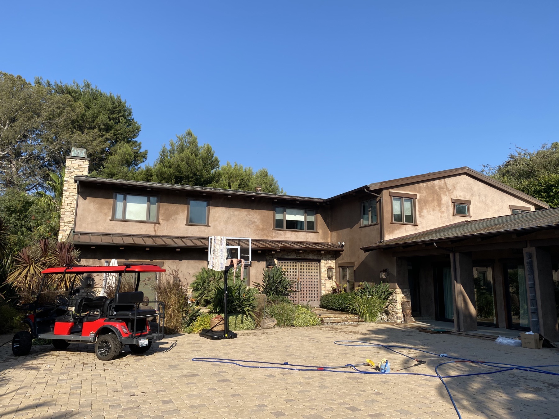 Large Orange County estate prepared for professional exterior and window cleaning